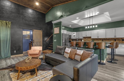 Flagstaff Cabin | Rich, Relaxing, Retreat: Game Room + Roof Deck