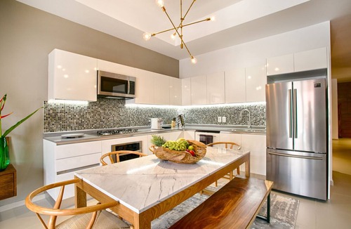 Emiliano Zapata Condo | Rooftop Pool & Bar, Gym | Relaxing 2BR Retreat