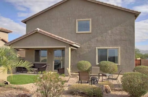 Marana House | Room for rent inside a large home in Marana