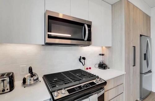 Evans Churchill Apartment | Roro 2BR nr Shops & ASU | Mins to Airport | Pet-friendly