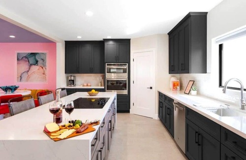 South Scottsdale House | Rosé Retreat w/Coach House-2 Homes-IG Worthy