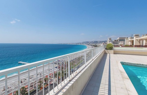 Carre d'Or Apartment | ROYAL PROMENADE – Pool Terrace Sea View Air Conditioning