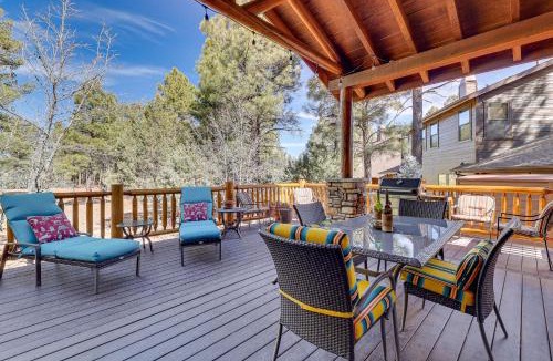 Torreon House | Rustic Retreat w/Spacious Deck in Show Low!