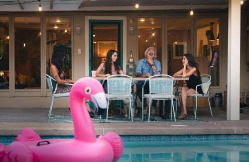 Indio House | Saltwater Pool - HotTub - Games - Good Vibes Only!