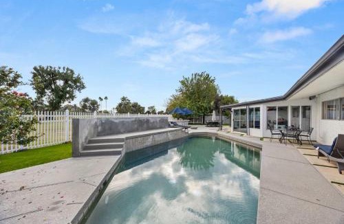 Ingleside Club House | Sanctuary on the Greens - 3-Villa Retreat with Pool