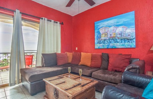 Sandy Beach House | Sandy Toes Refuge Premium Ocean View Condo