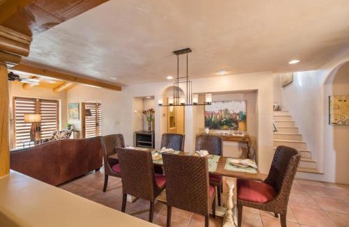 Downtown Santa Fe House | Santa Fe Downtown Corner Courtyard @ El Corazon de Santa Fe