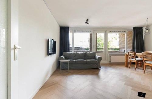 Leon Apartment | Santiago Cruz House