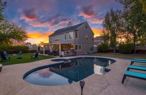 Liberty Square House | Scottsdale Oasis Heated pool and Spa