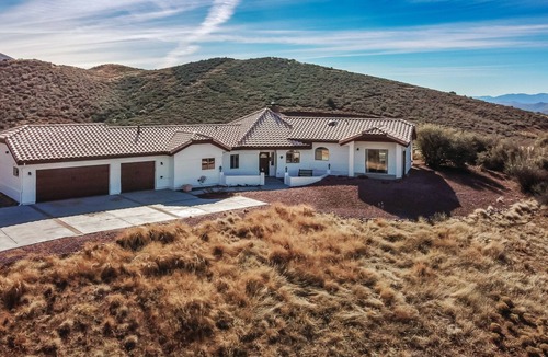 Dewey-Humboldt House | Secluded hilltop home with 360 views near Prescott, AZ
