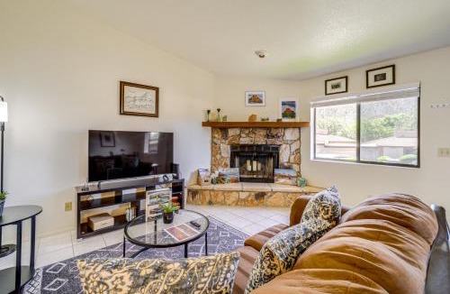 Oak Creek House | Sedona Condo on Golf Course w/Pool Access!
