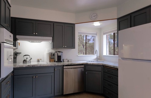 West Sedona Condo | Sedona Retreat with Red Rock Views, Mid-Century Charm | Upper Level Duplex