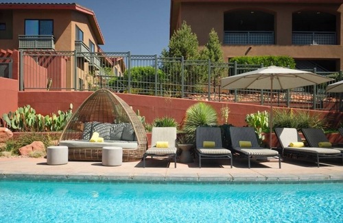 West Sedona Hotel | Sedona Stay | 2 Queen Bed | Scenic Red Rock Views