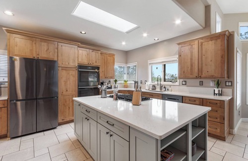 West Sedona House | Sedona Vista Trails: Hot Tub Under The Stars, Panoramic Views From The Lookout Room