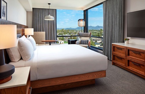 Entertainment District Hotel | Senna House Scottsdale, A Curio Collection by Hilton
