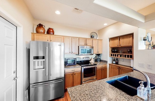 Rancho Vistoso Condo | Serene mountain view condo with balcony, patio, washer/dryer, & board games