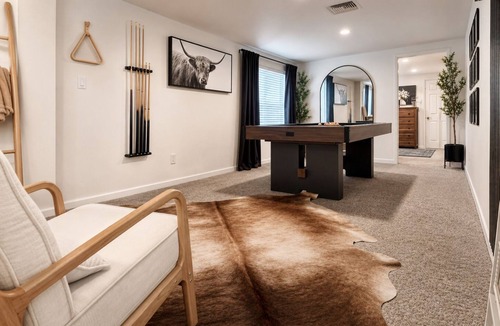 Marana House | Serene Ranch Retreat-Pool Table, Projector, Gym-4BD/3BA