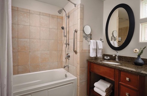 North Scottsdale Villa | Sheraton Desert Oasis resort-1 BR villa - 12 min. walk to TPC golf Feb 6 - Feb 9