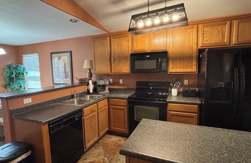 Casa Grande House | Single level, 3-bd home with view fencing and cul-de-sac lot