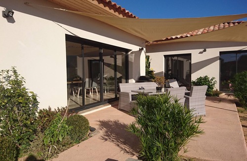 Porticcio House | single storey villa not overlooked