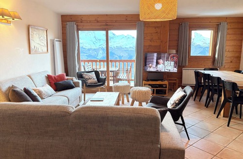 Arc-1800 Apartment | Ski-in/Ski-out Duplex with Stunning Mont Blanc Views - 5-Crystals Paradiski