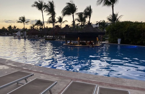 Puerto Juarez Resort | Sleeps 8. Jungle like Resort by ocean. Pools, restaurant, bars activities