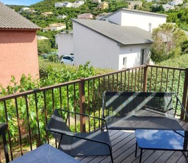Sisco Apartment | Soleil, Piscine, Parking et Bienvenue à Sisco