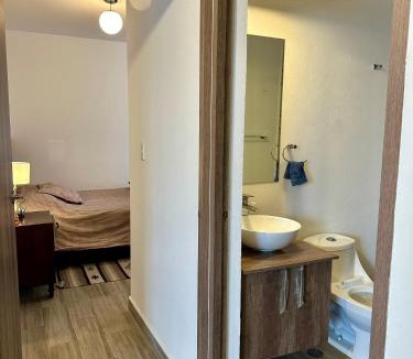 Tlalnepantla de Baz House | Solo Traveler Room Vía Morelos 24-7 Access