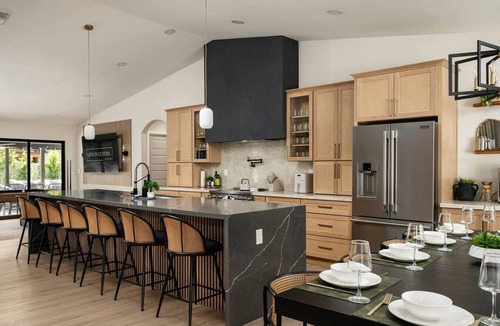 Avant House | Solterra - Heated Pool, Hot Tub, Sauna, Pickleball