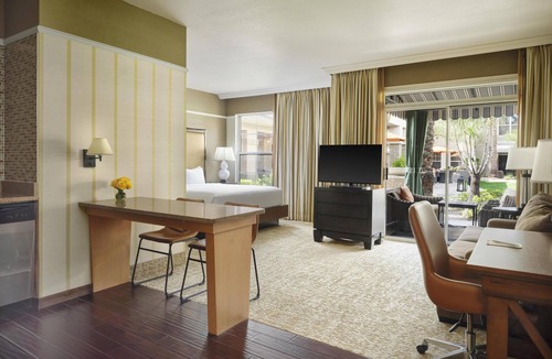 South Scottsdale Hotel | Sonesta Suites Scottsdale Gainey Ranch