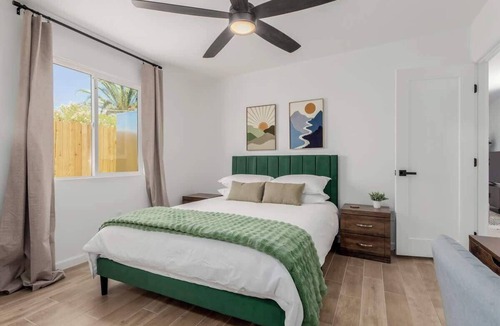 Peter Howell House | Soorya Guest House 2Bed 2BA Close to UofA