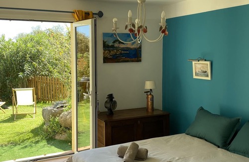 Porto-Vecchio Apartment | South-facing garden level semi-buried swimming pool
