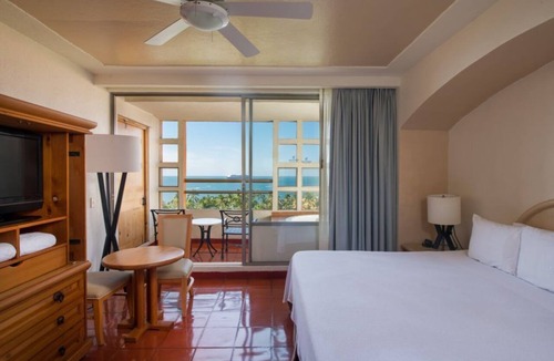 Marina Vallarta Condo | Spacious 2BR Condo with Balcony & Resort Amenities