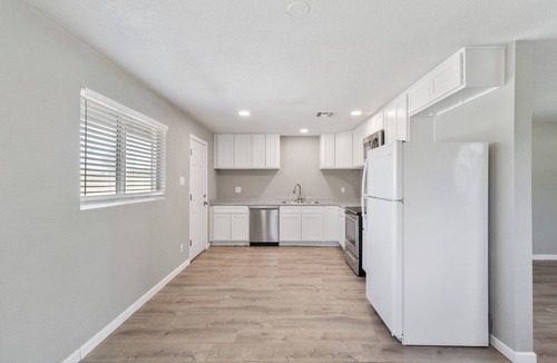 Northwest Village Apartment | Spacious 3-bedroom apartment in delightful Phoenix