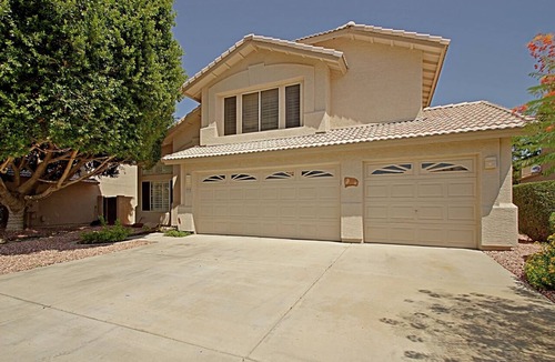 Arrowhead Lakes House | Spacious 3-bedroom house in quaint Glendale with AC