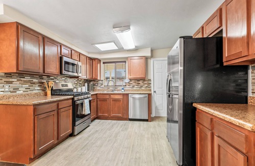 Dietz House | Spacious 3BR East Tucson Gem