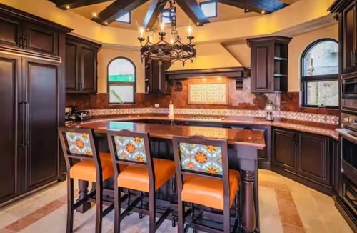 Downtown Cabo San Lucas Villa | Spacious 4-bedroom villa with AC in delightful Cabo San Lucas