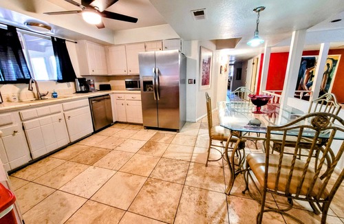 Tami Estates House | Spacious 4-bedroom Scottsdale house w/pool, hot tub, billiards in great location