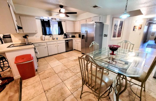 Tami Estates House | Spacious 4-bedroom Scottsdale house w/pool, hot tub, billiards in great location
