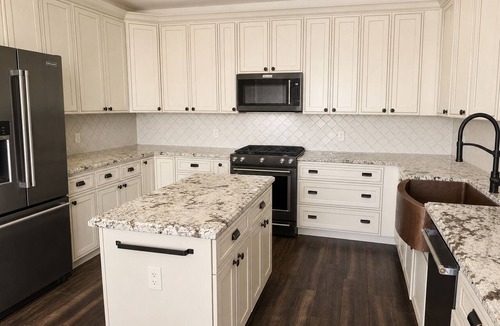 Pleasant Valley House | Spacious 6-bedroom house in charming Peoria with AC