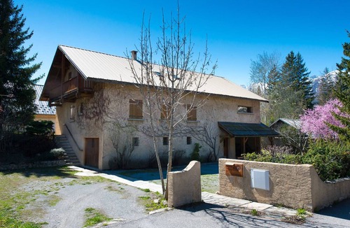 Briancon House | Spacious 6-Bedroom Villa in Briançon with Fireplace, Terrace, and Garden