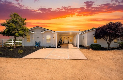 Cottonwood-Verde Village House | Spacious 8-bedroom house 15 min from Sedona
