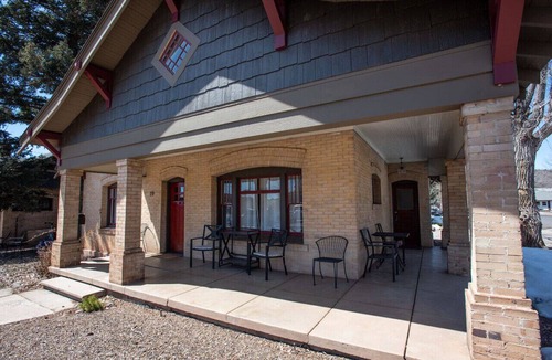 Flagstaff Apartment | Spacious Artist Loft with Mountain Views #3