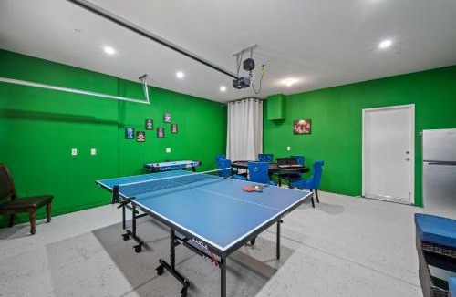 Desert Hot Springs House | Spacious Backyard, Pool & Hot Tub, Gameroom by MariamsBnb