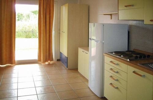Ghisonaccia Apartment | Spacious Corsica Stay for 8 near Beach
