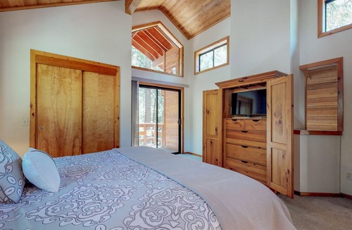 Idyllwild House | Spacious creekside home with wood fireplace & gas grill - near dining