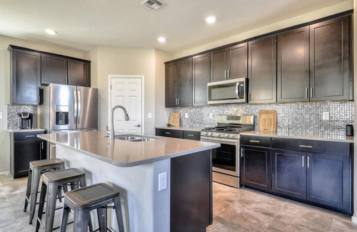 Casas Adobes House | Spacious & Elegant 2-story home
