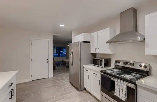 North Mountain House | Spacious Family Friendly 4 bedroom home w/pool.
