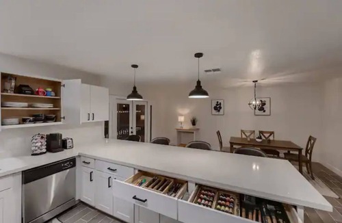 North Mountain House | Spacious Family Friendly 4 bedroom home w/pool.