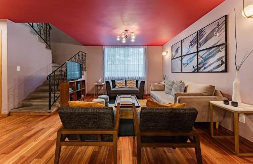 Miguel Hidalgo House | Spacious Hillside Home with Patio Near Polanco